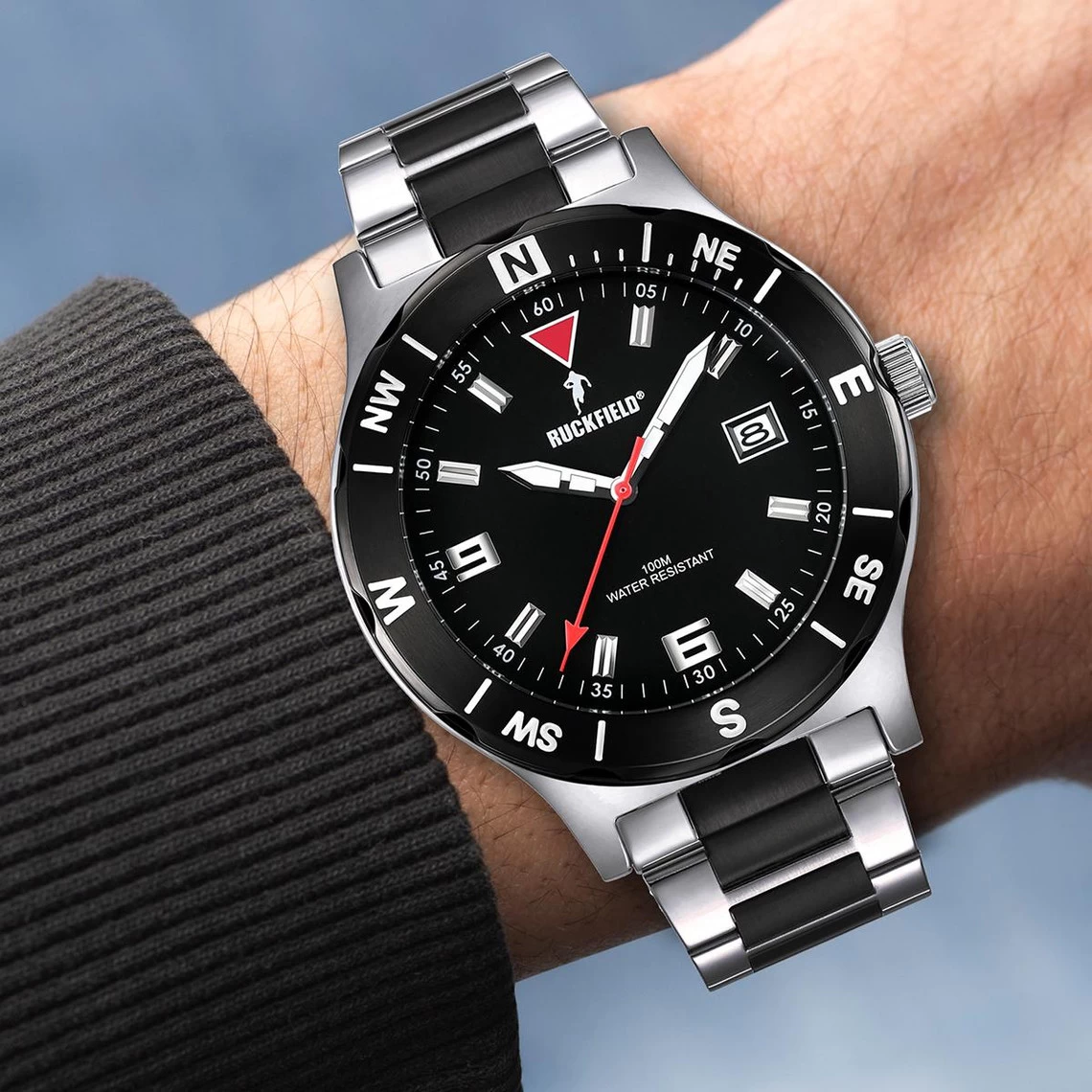 Montre Ruckfield 685022 - Dateur Boîtier Acier Argenté Bracelet Métal Chromé & Noir Homme 4 Montre Ruckfield 685022 - Dateur Boîtier Acier Argenté Bracelet Métal Chromé & Noir Homme – Image 4